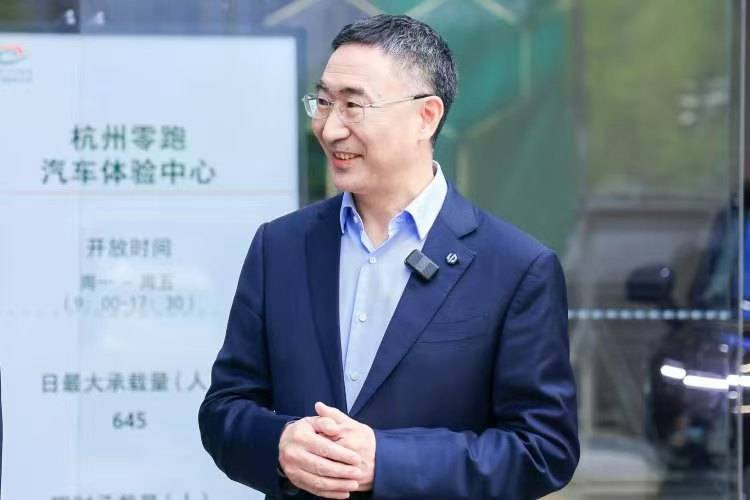 ex外汇平台靠谱嘛《方舟：生存进化》新DLC“差评如潮” 官方致歉并发布突发应对措施
